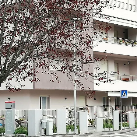 アパート Aleanto *